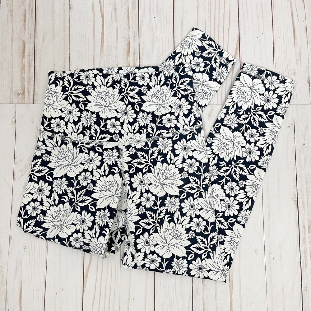 DYI Floral Print‎ Black & White Leggings Size XS Women